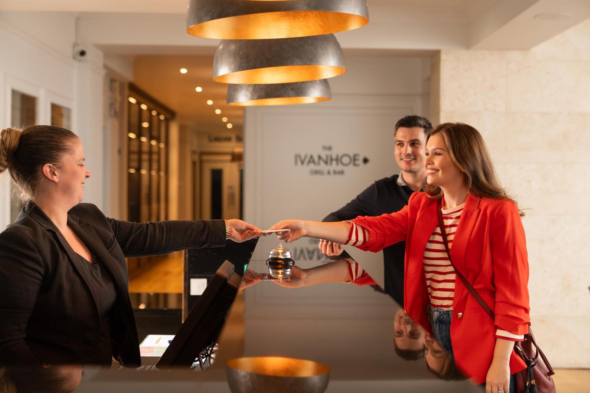 Ivanhoe Inn And Hotel เบลฟาสต์ ภายนอก รูปภาพ
