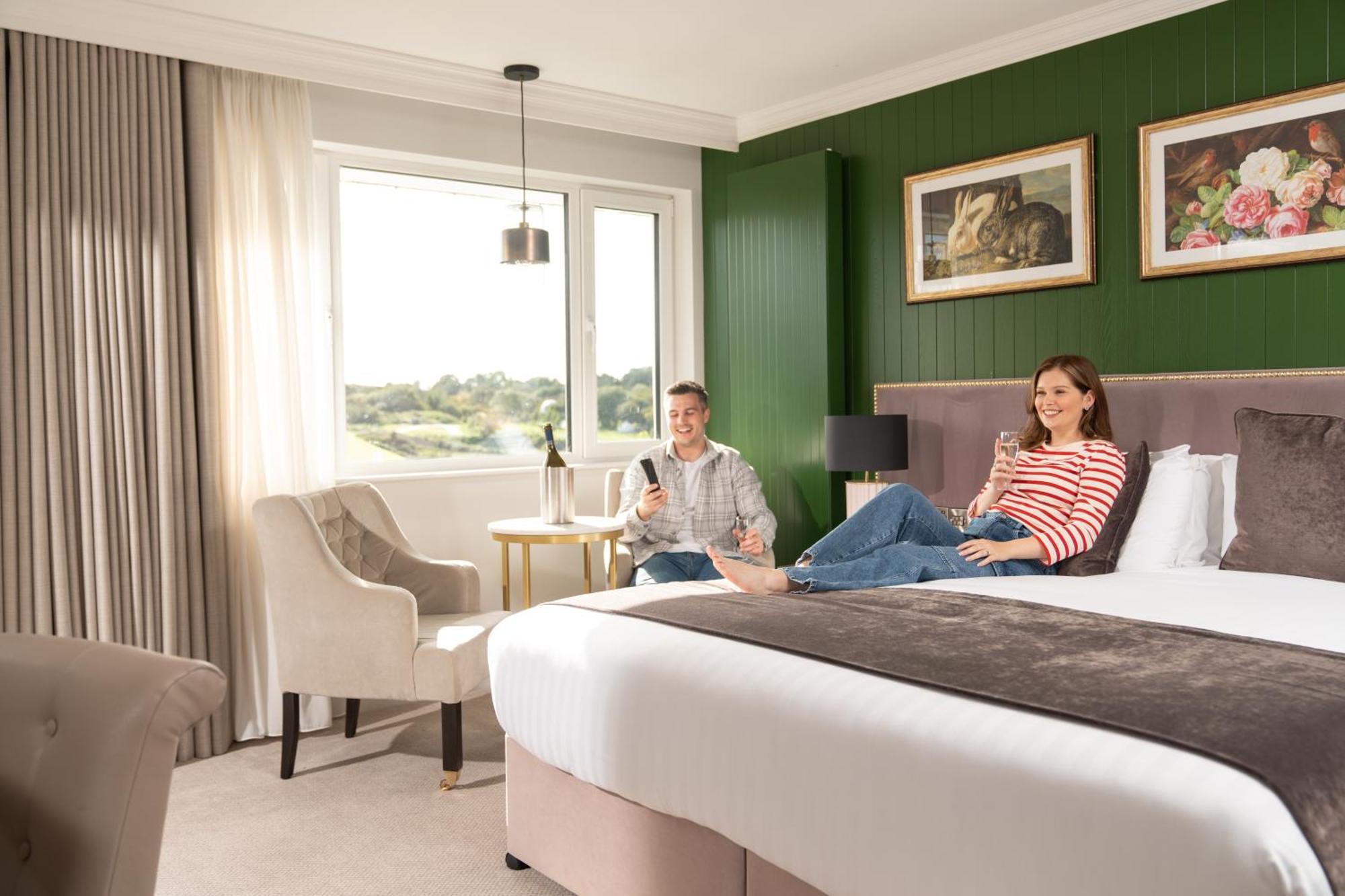 Ivanhoe Inn And Hotel เบลฟาสต์ ภายนอก รูปภาพ