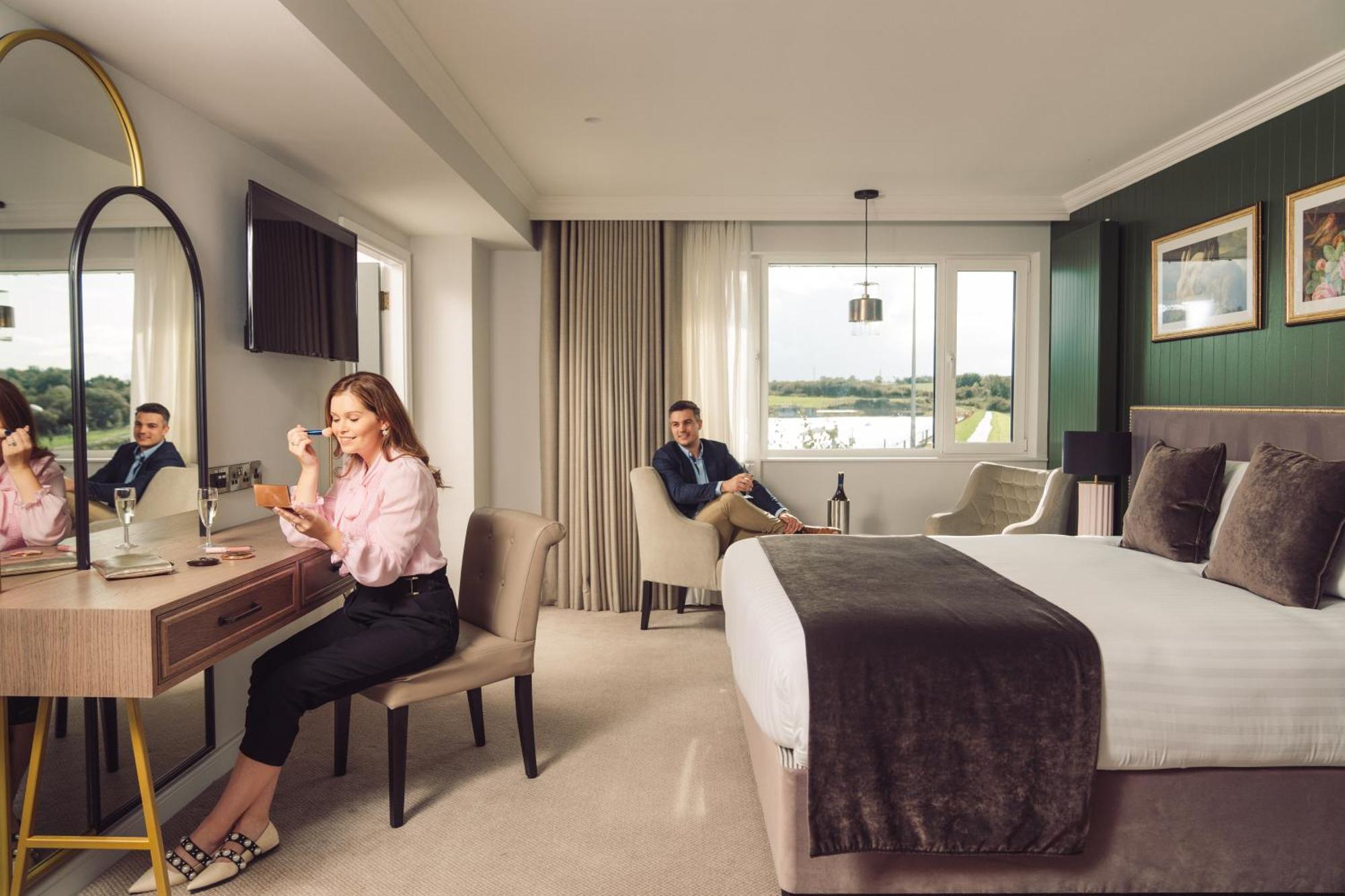 Ivanhoe Inn And Hotel เบลฟาสต์ ภายนอก รูปภาพ
